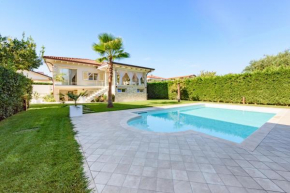 Villa Fiumetto by Mmega